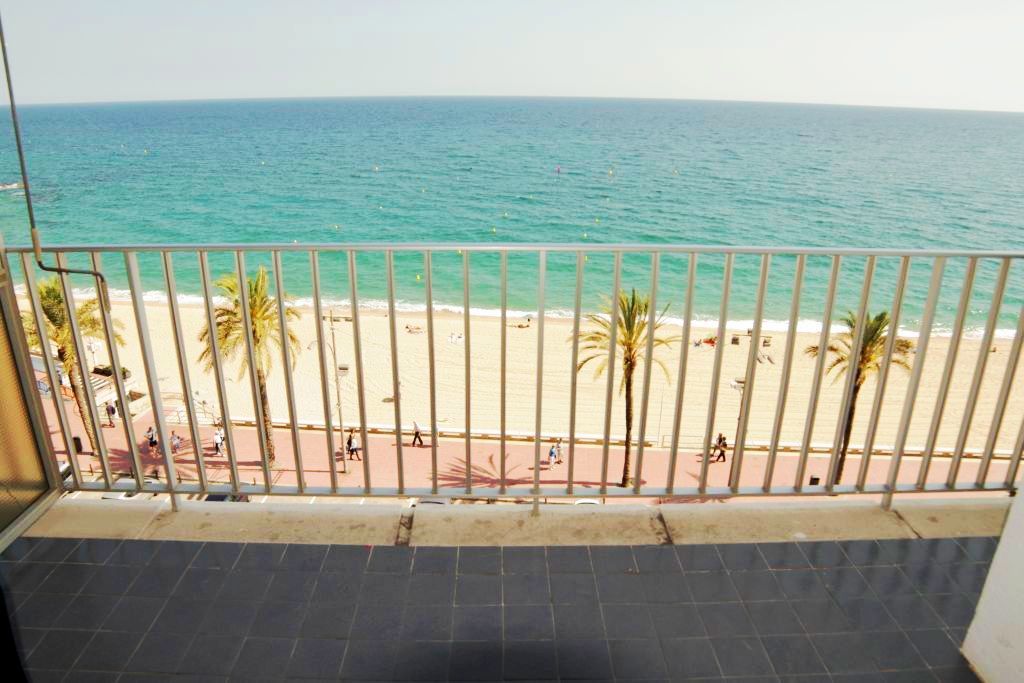 Apartaments Ar Easy Borodin Lloret de Mar Exterior photo